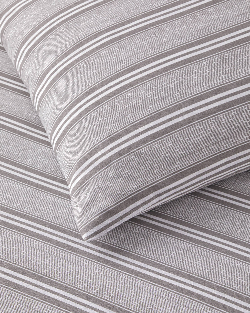 Sleek Lines Easy Iron Duvet Cover Set Gray (view 13)