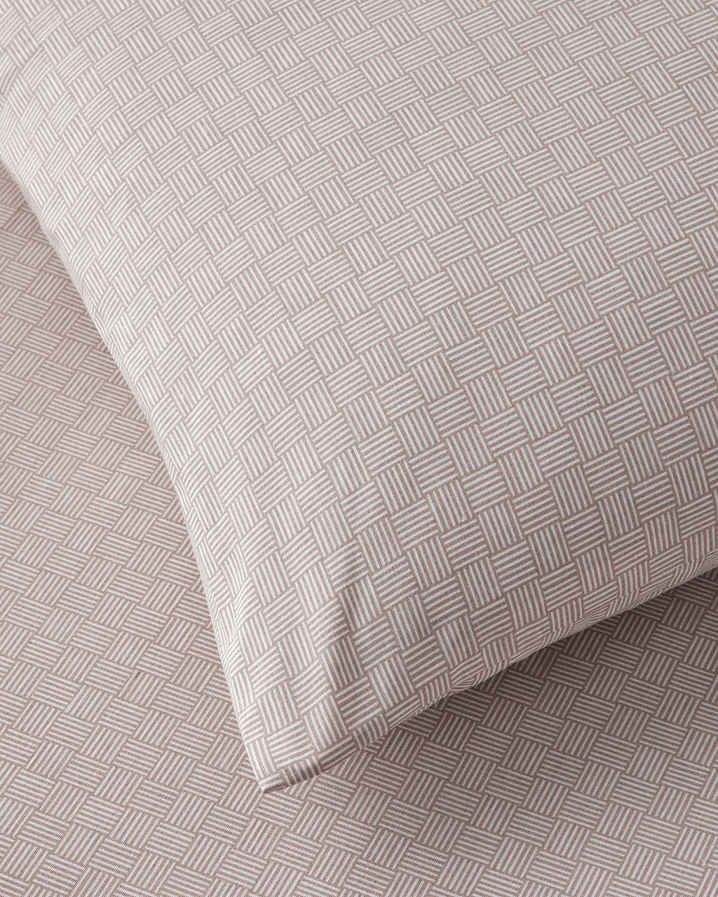 Linework Easy Iron Duvet Cover Set - Beige - Double 200x220 cm (view 4)