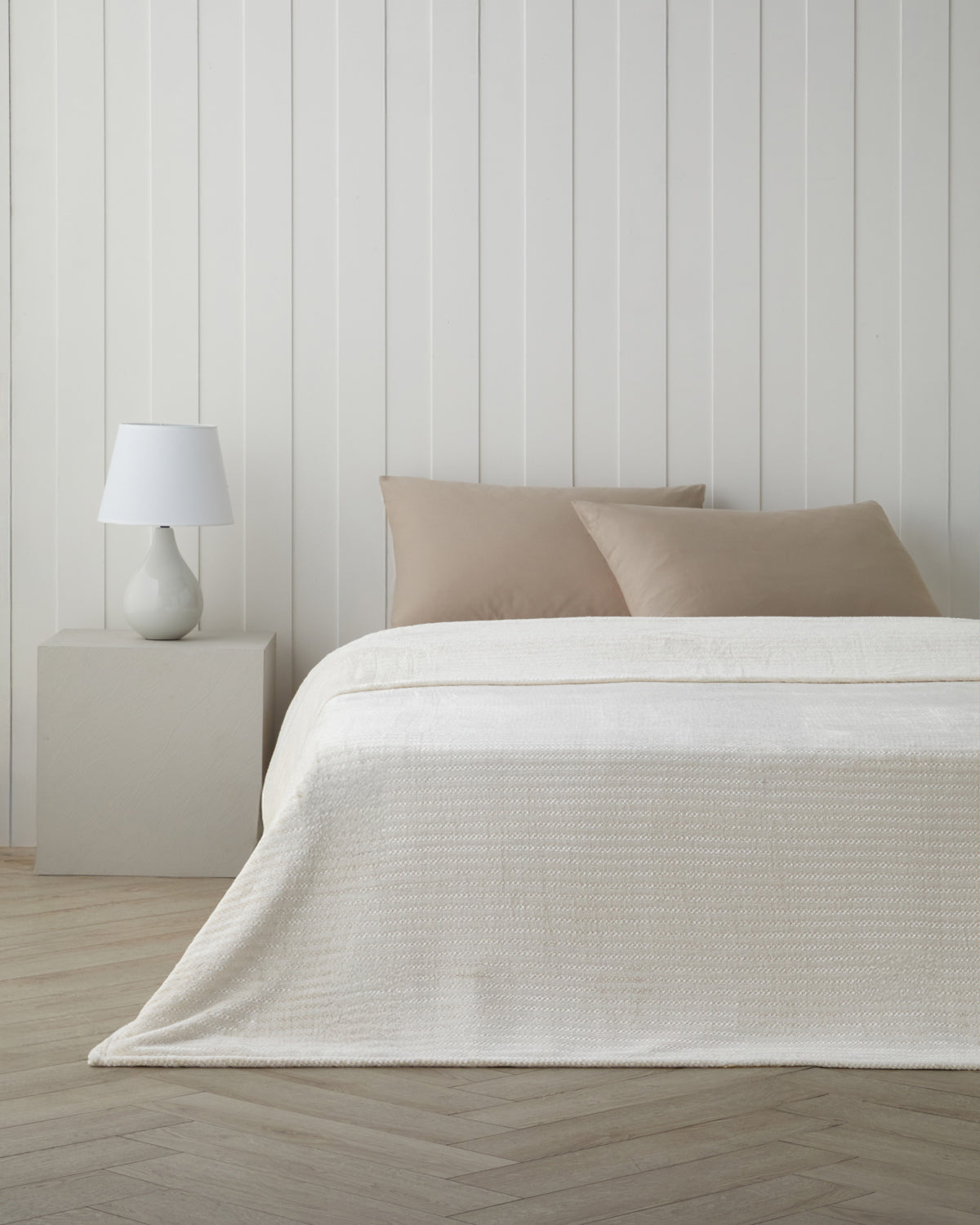 Floss Super Soft Blanket (view 4)