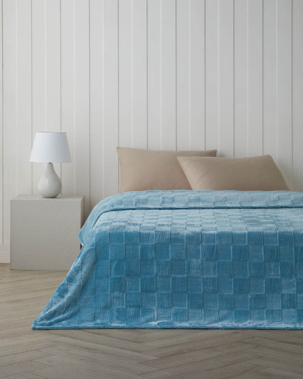 Jacquard Supersoft Blanket (view 10)