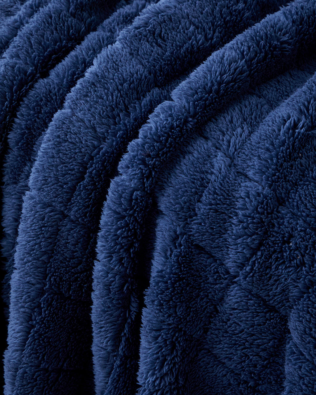 Natural Checkers Jacquard Wellsoft TV Blanket 120x160 cm Night (view 6)