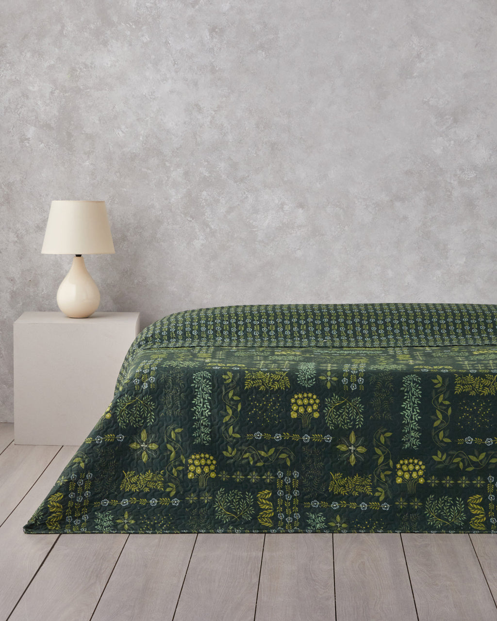 Tendril Bloom Multi-Purpose Cover Green - Single 160x220 cm