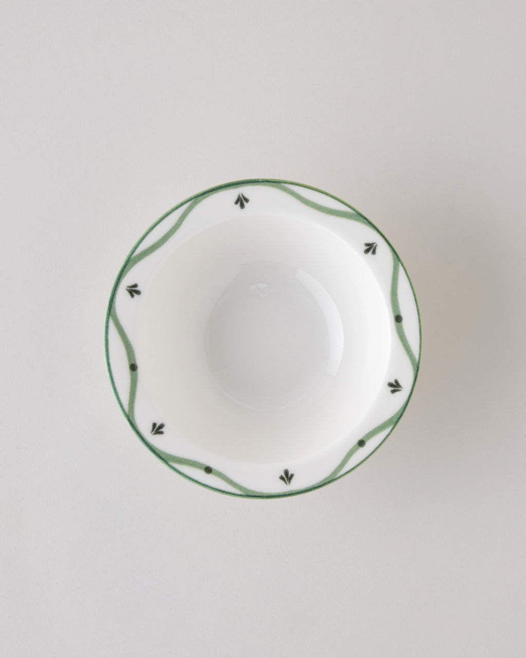 Porcelain Bowl.. Green - 23 cm (view 2)