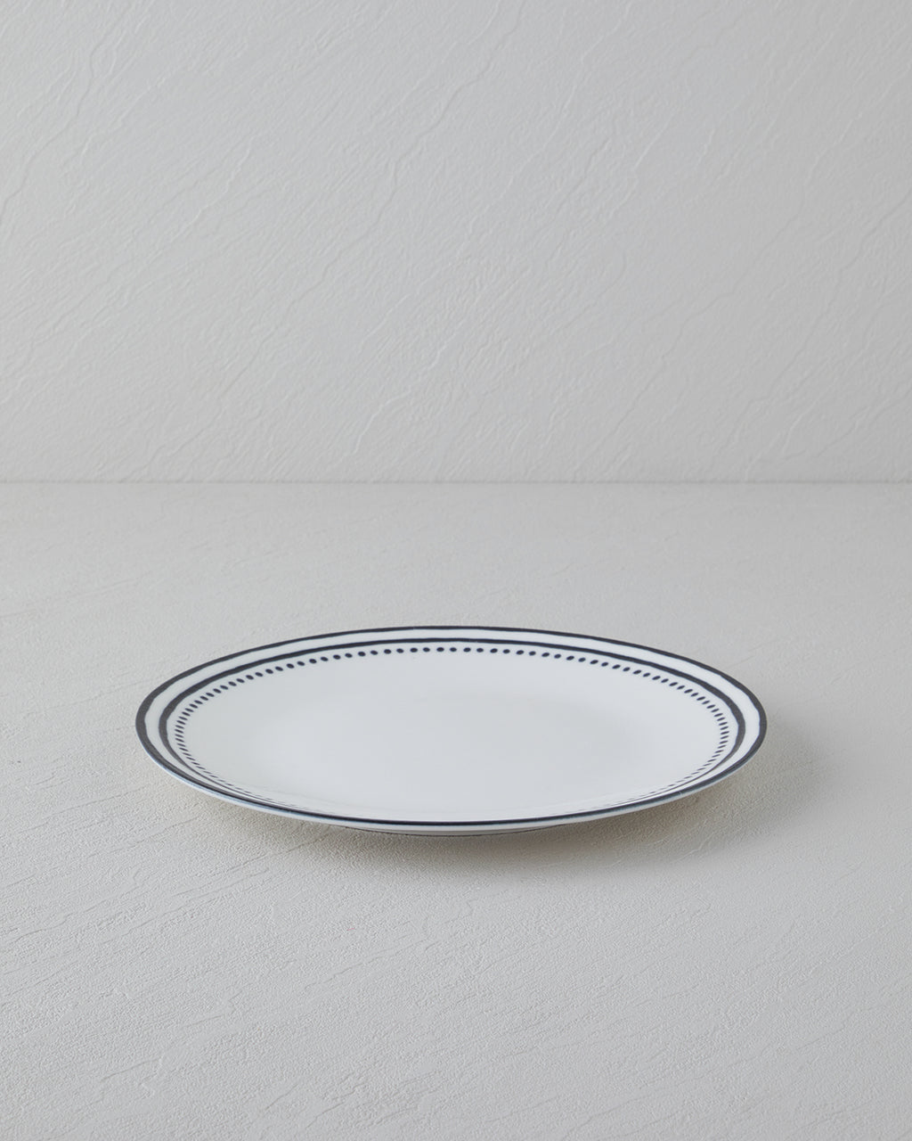 Porcelain Serving Plate 25 cm Black - White