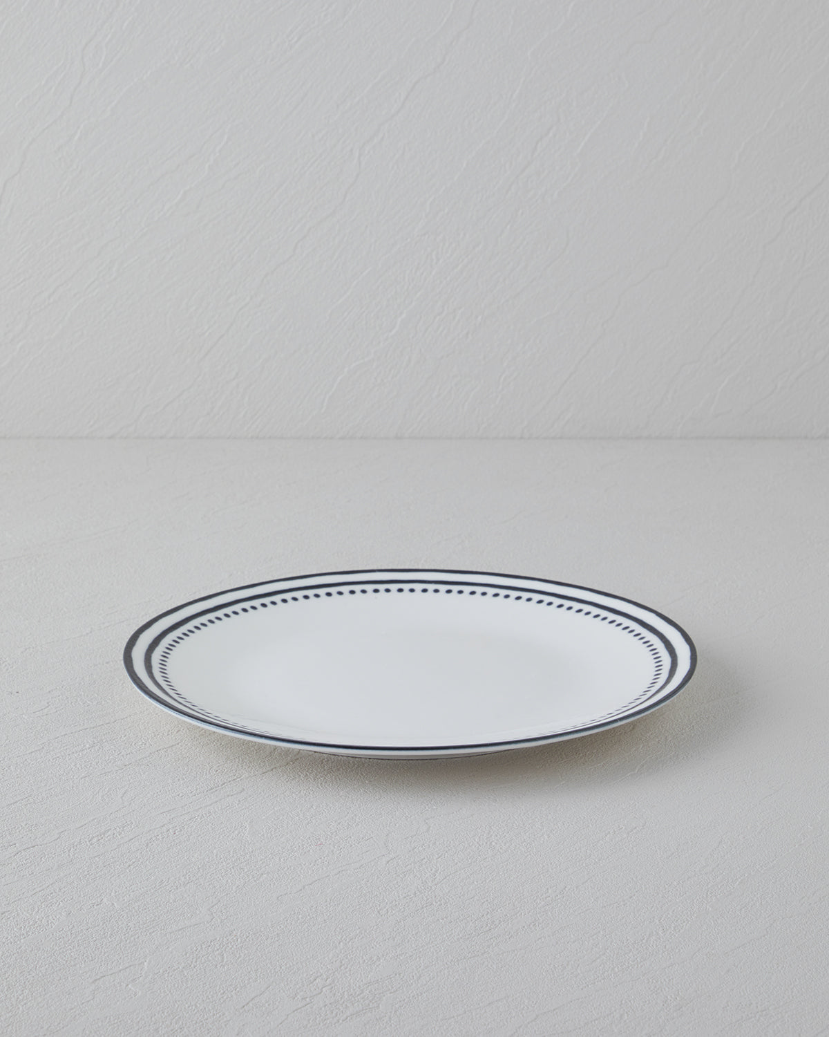 Porcelain Serving Plate 25 cm Black - White