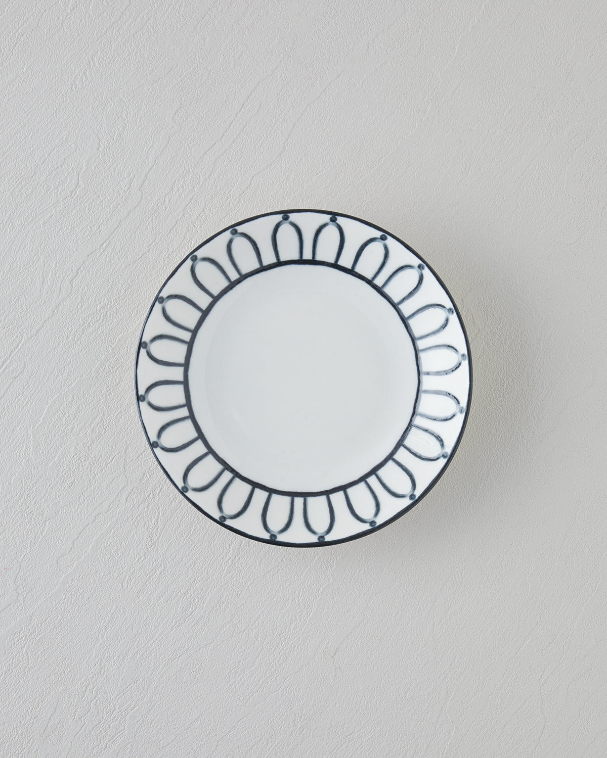 Porcelain Deep Plate 19 cm Black - White (view 2)