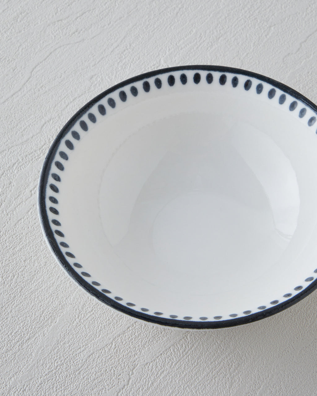 Porcelain Bowl Black - White (view 3)