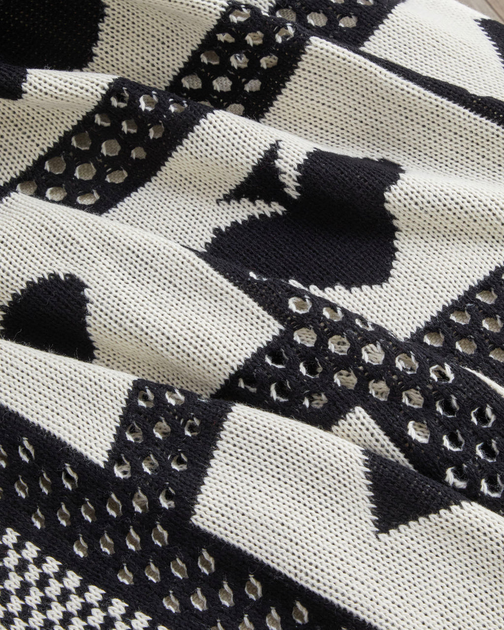 Fun Sofa Throw 130x170 cm Black - White (view 3)