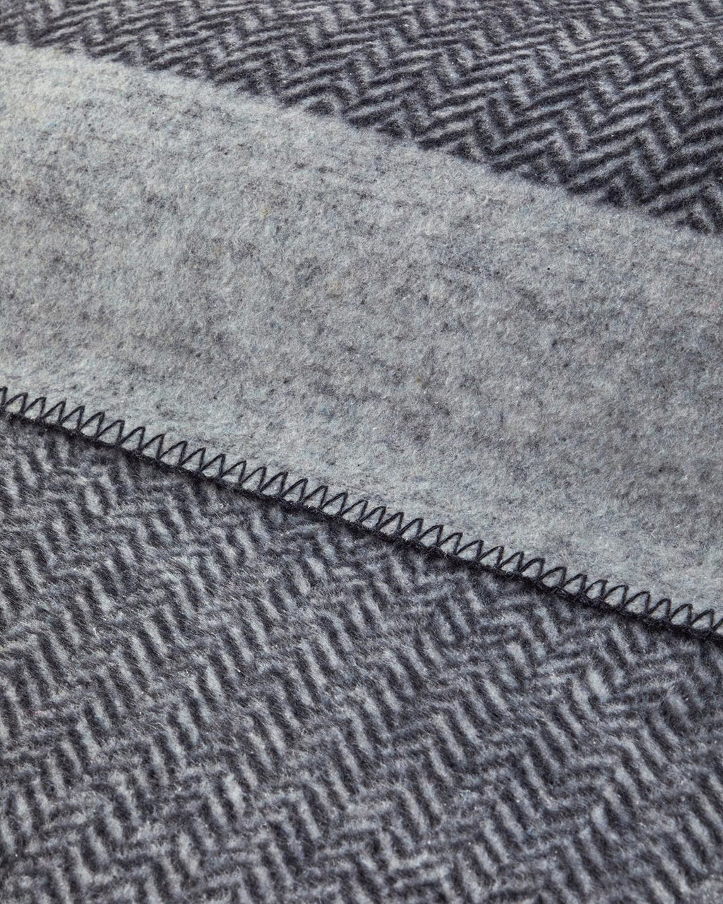 Modern Chevron Cotton Acrylic Double Size Blanket 200x220 cm Dark Gray (view 2)