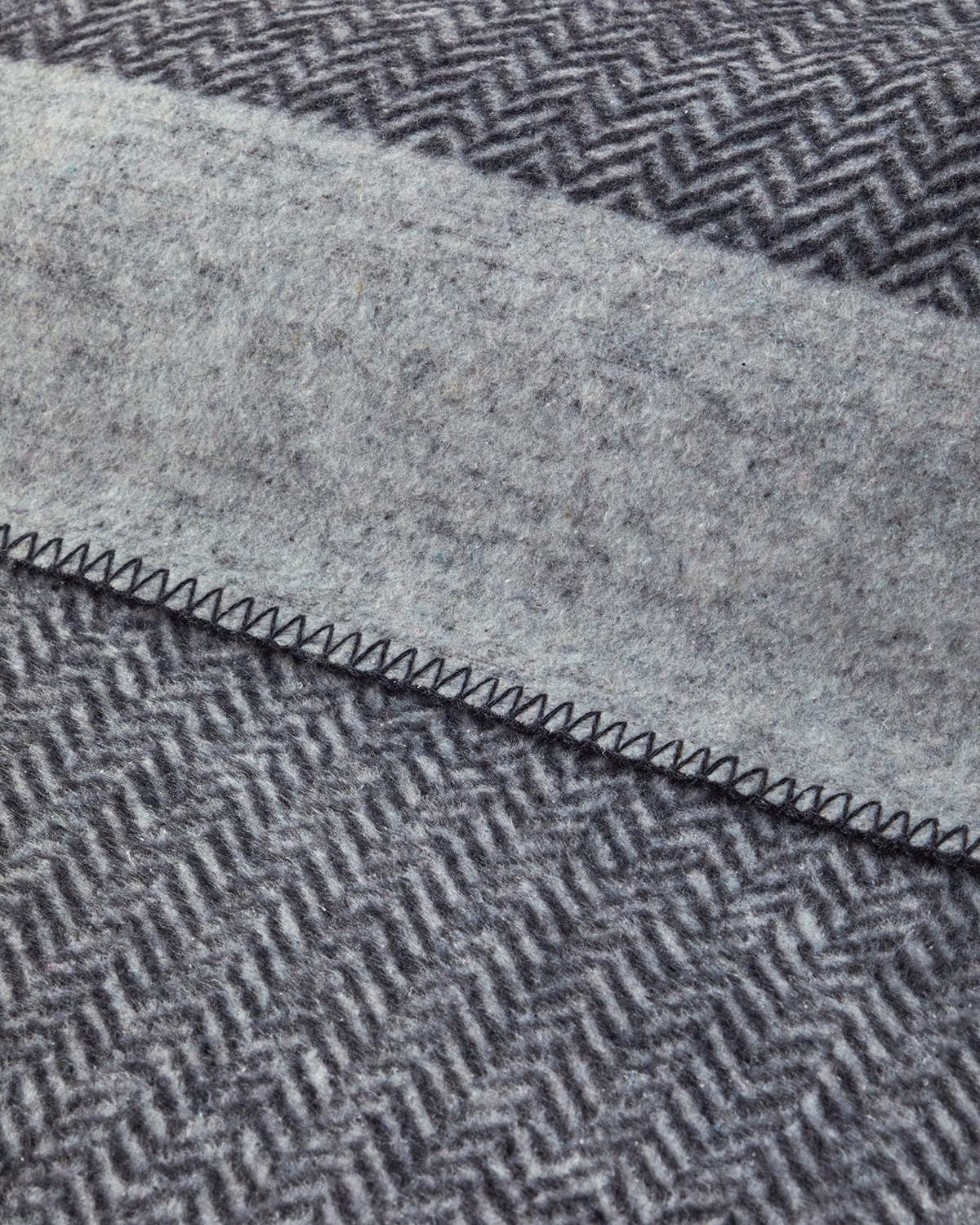 Modern Chevron Cotton Acrylic Double Size Blanket 200x220 cm Dark Gray (view 2)