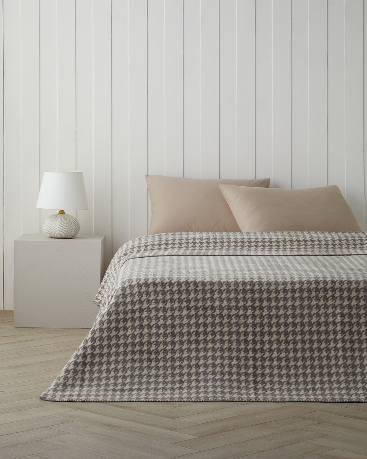 Urban Hound Cotton Acrylic Double Size Blanket 200x220 cm Beige