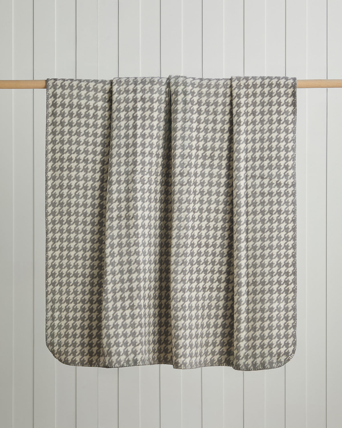 Urban Hound Cotton Acrylic Double Size Blanket 200x220 cm Beige (view 2)