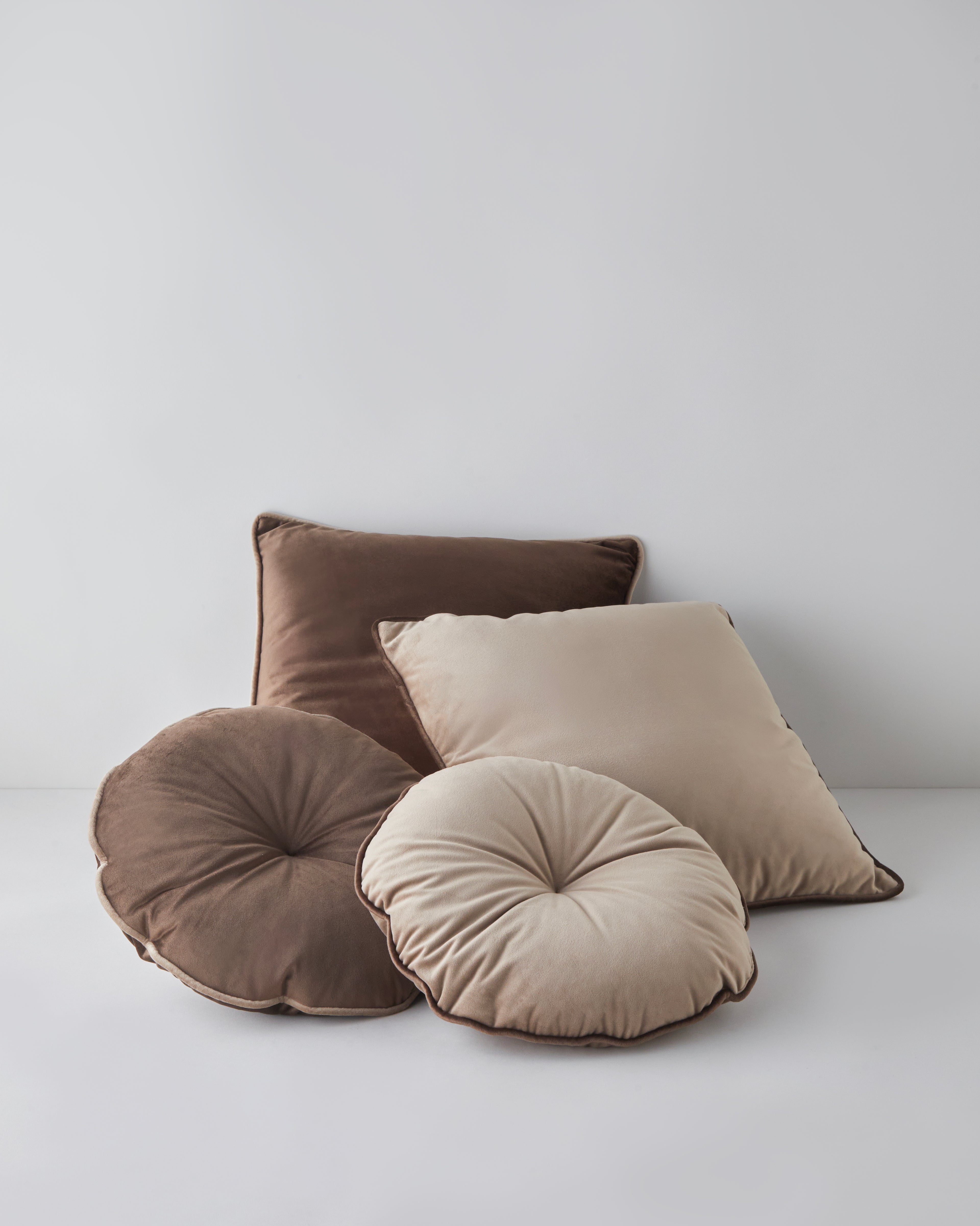 Mocha Stuffed Cushion 45x45 cm (view 3)