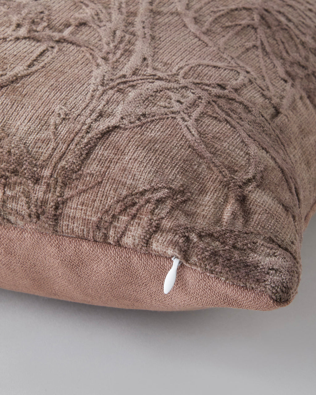 Lily Toss Pillow Cover 45x45 cm Brown (view 2)