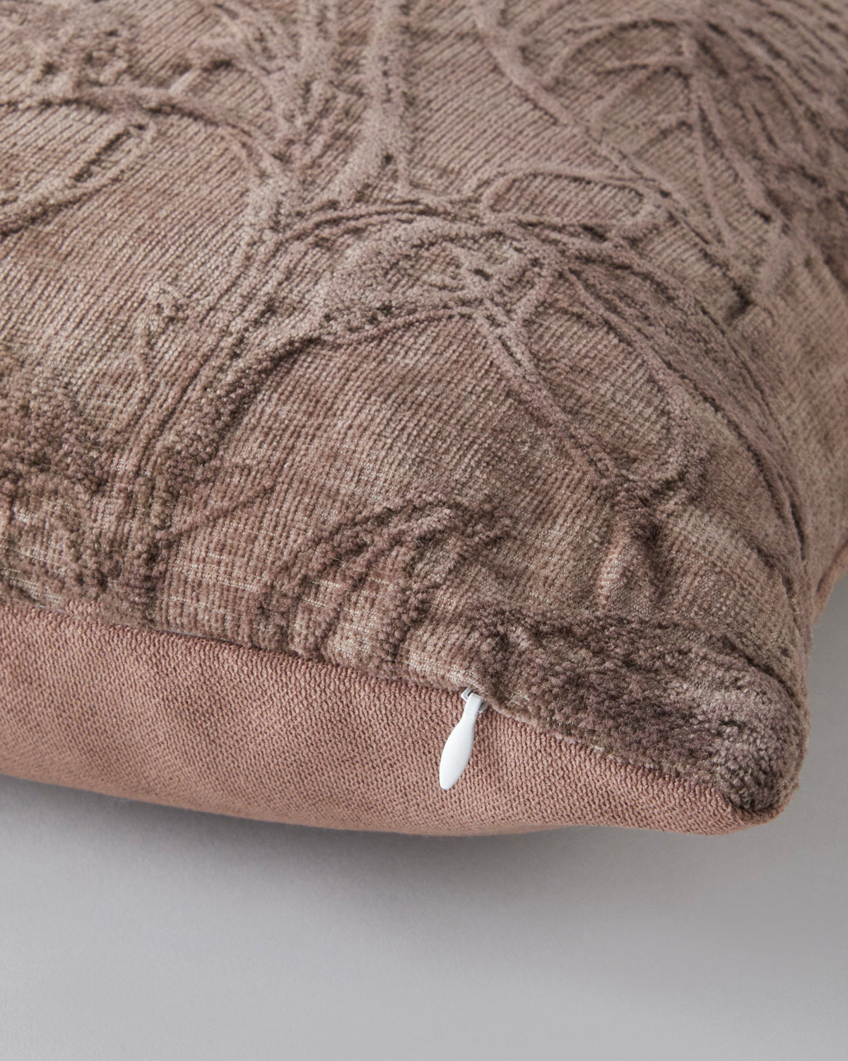 Lily Toss Pillow Cover 45x45 cm Brown (view 2)