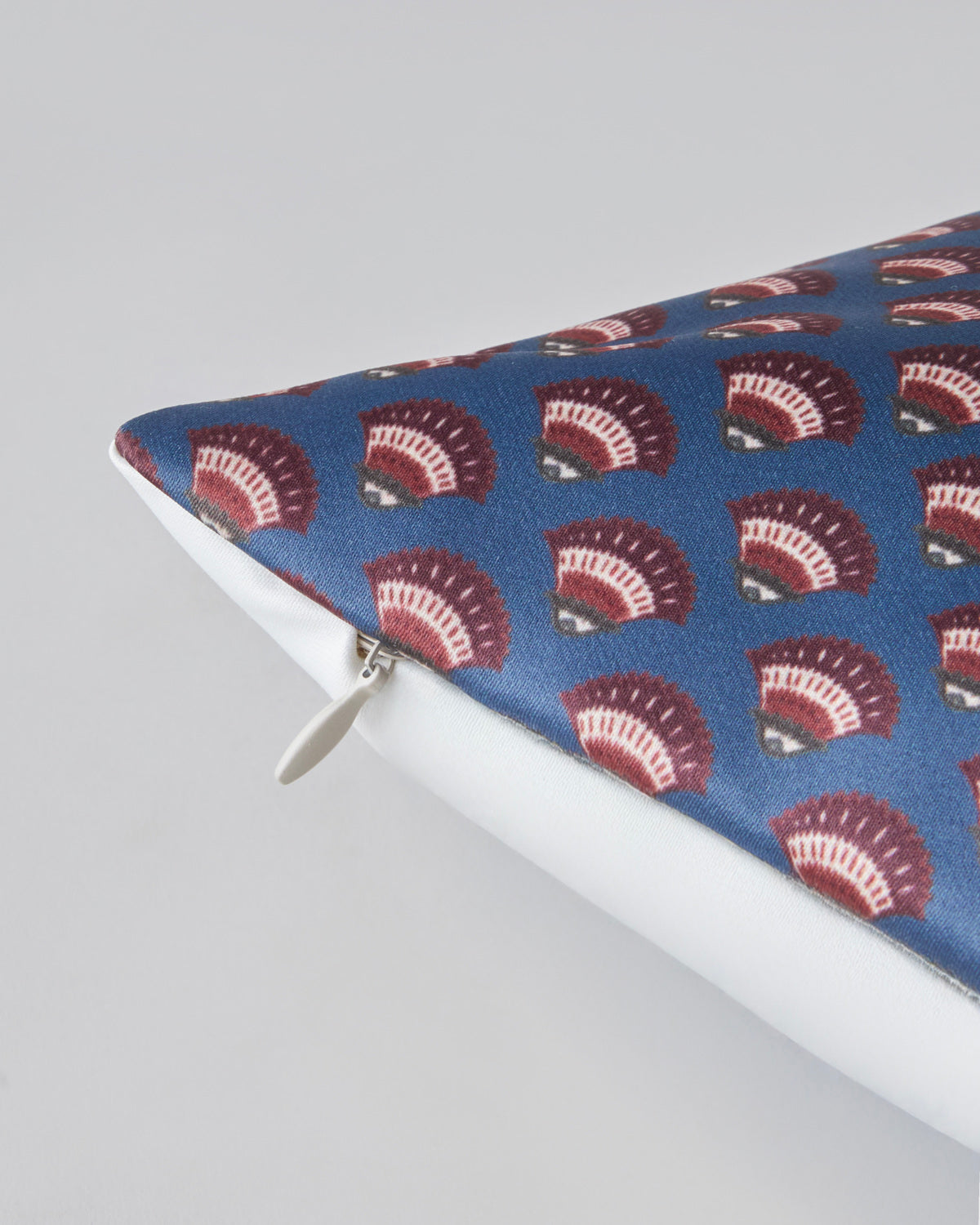 Toss Pillow Cover 45x45 cm Navy Blue (view 2)