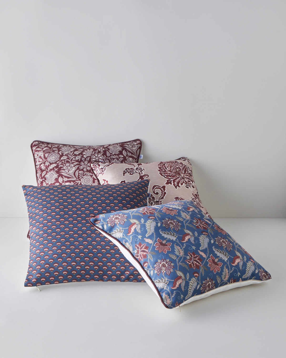 Toss Pillow Cover 45x45 cm Navy Blue (view 3)