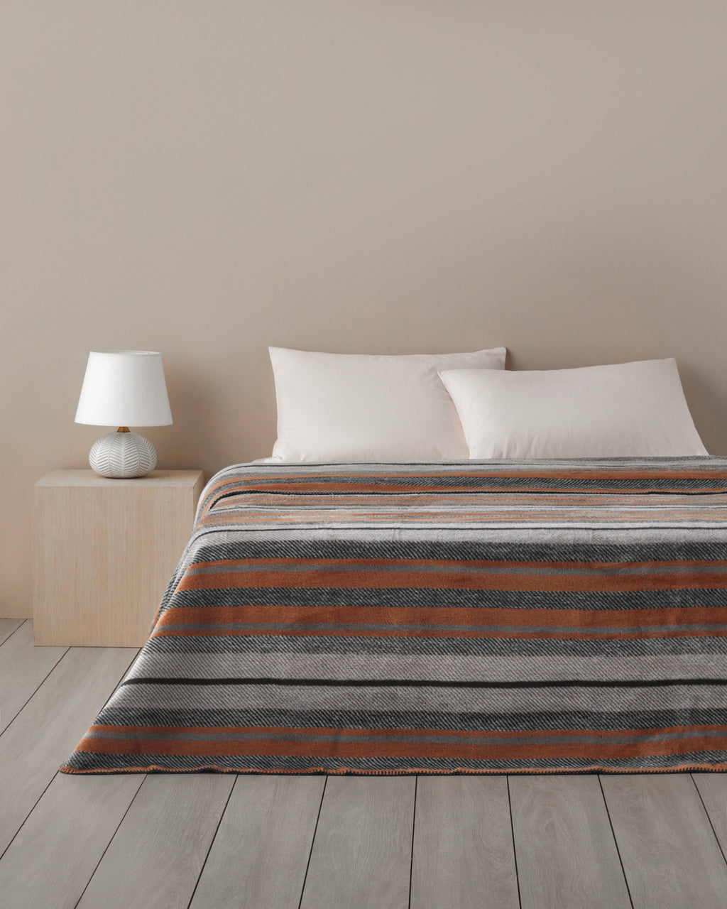 Bold Stripe Cotton Acrylic Double Size Blanket 200x220 cm Dark Gray (view 2)