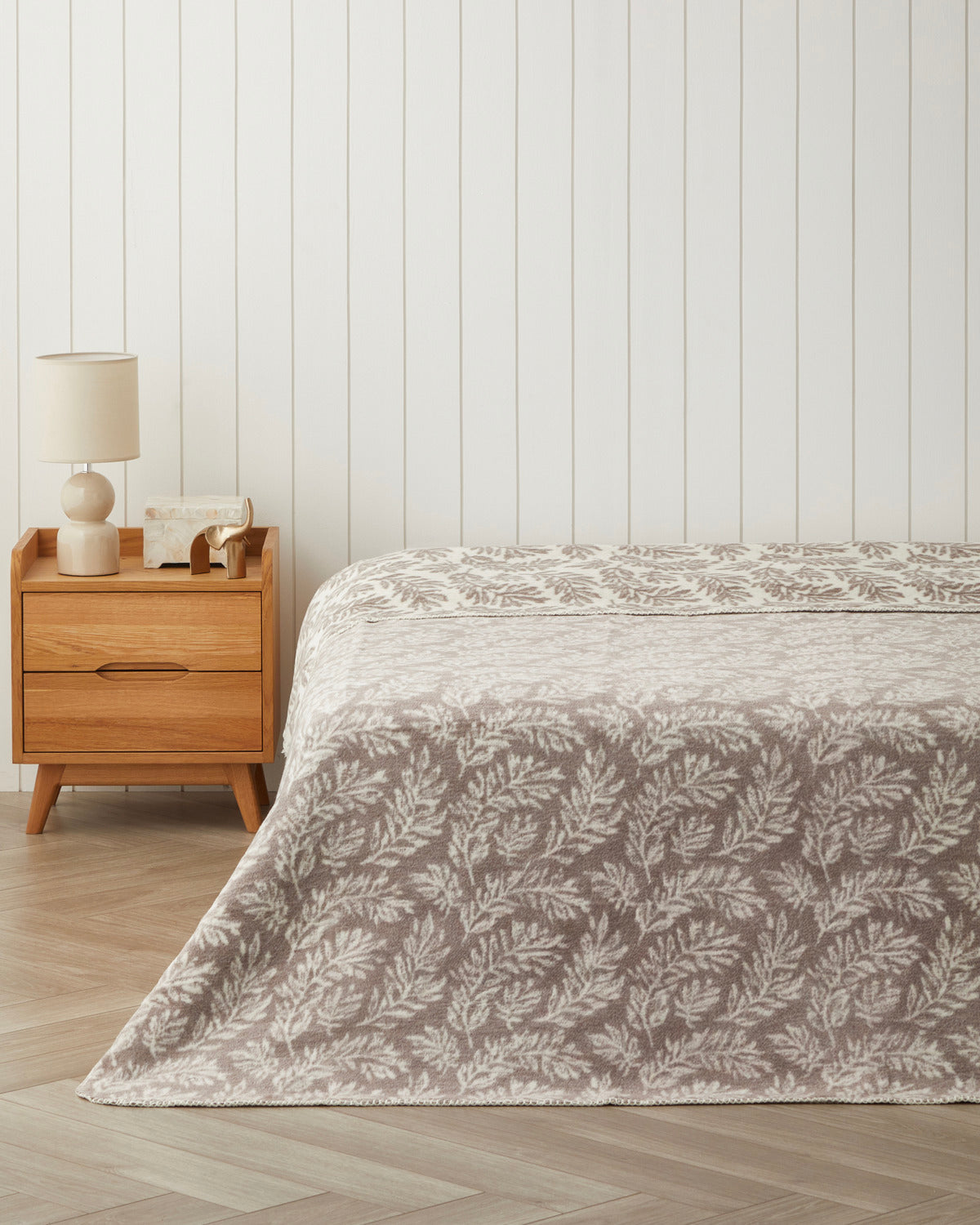 Foliage Cotton Acrylic Blanket Pebble - Single 150x200 cm