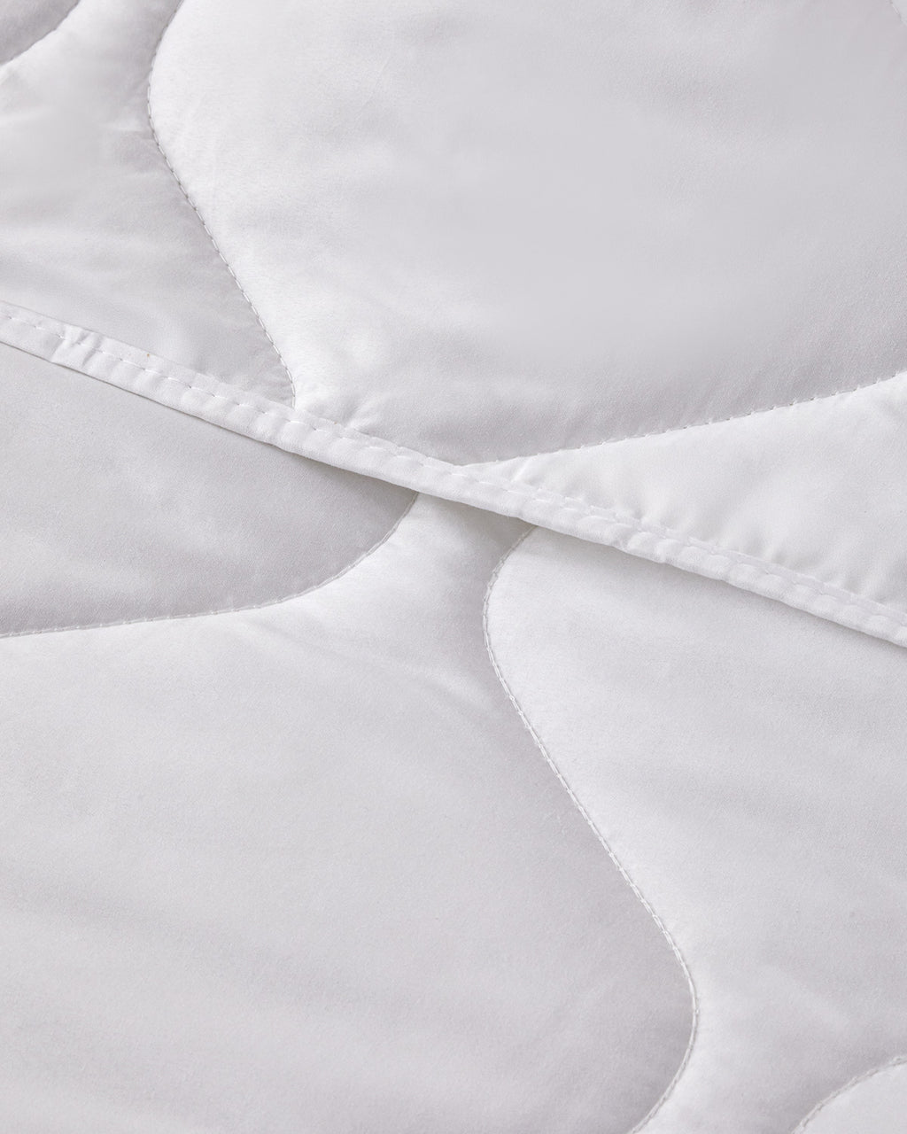 Microfiber Quilt Ecru (view 5)