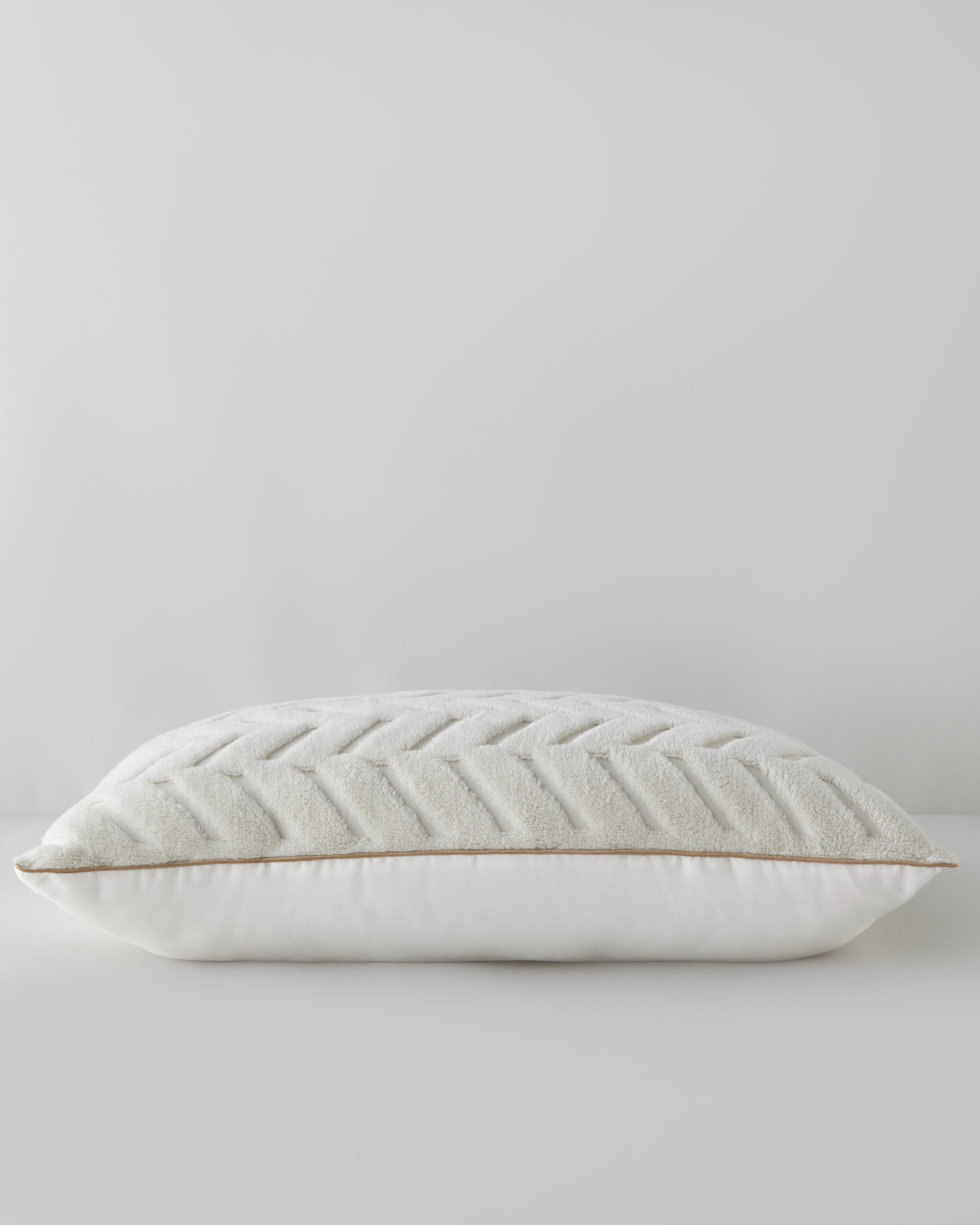 Sherpa Pillow 50x70 cm Cream (view 3)