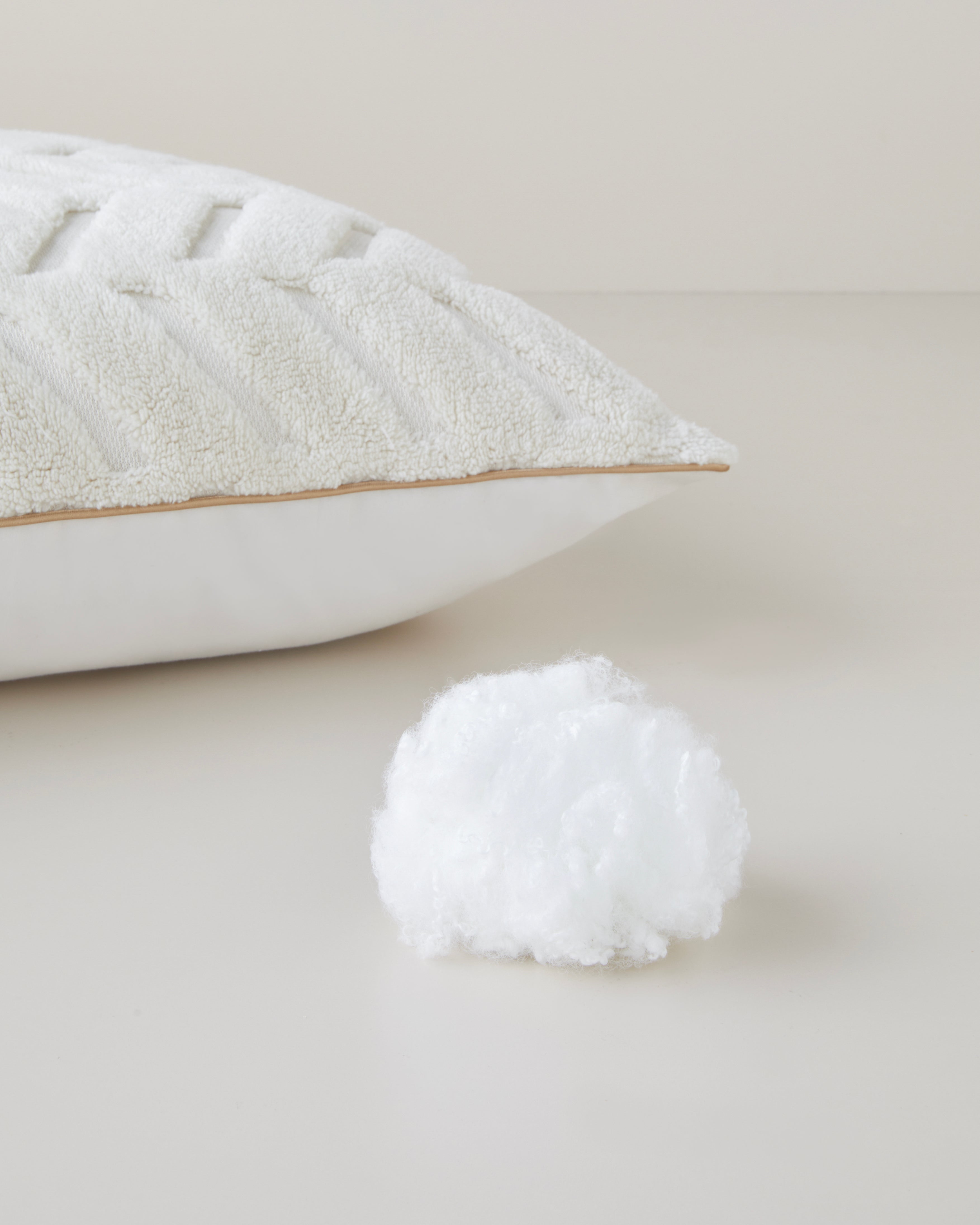 Sherpa Pillow 50x70 cm Cream (view 4)