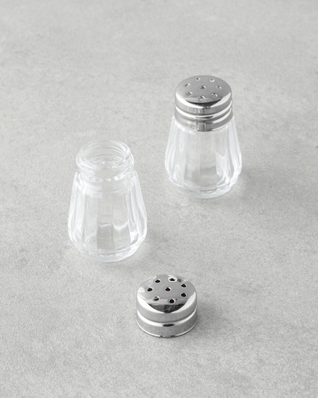 Lilla Glass 2 pcs Salt and Pepper Shaker 4x4 cm Silver (view 2)