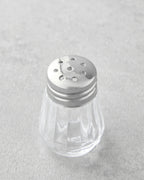 Lilla Glass 2 pcs Salt and Pepper Shaker 4x4 cm Silver (view 3)