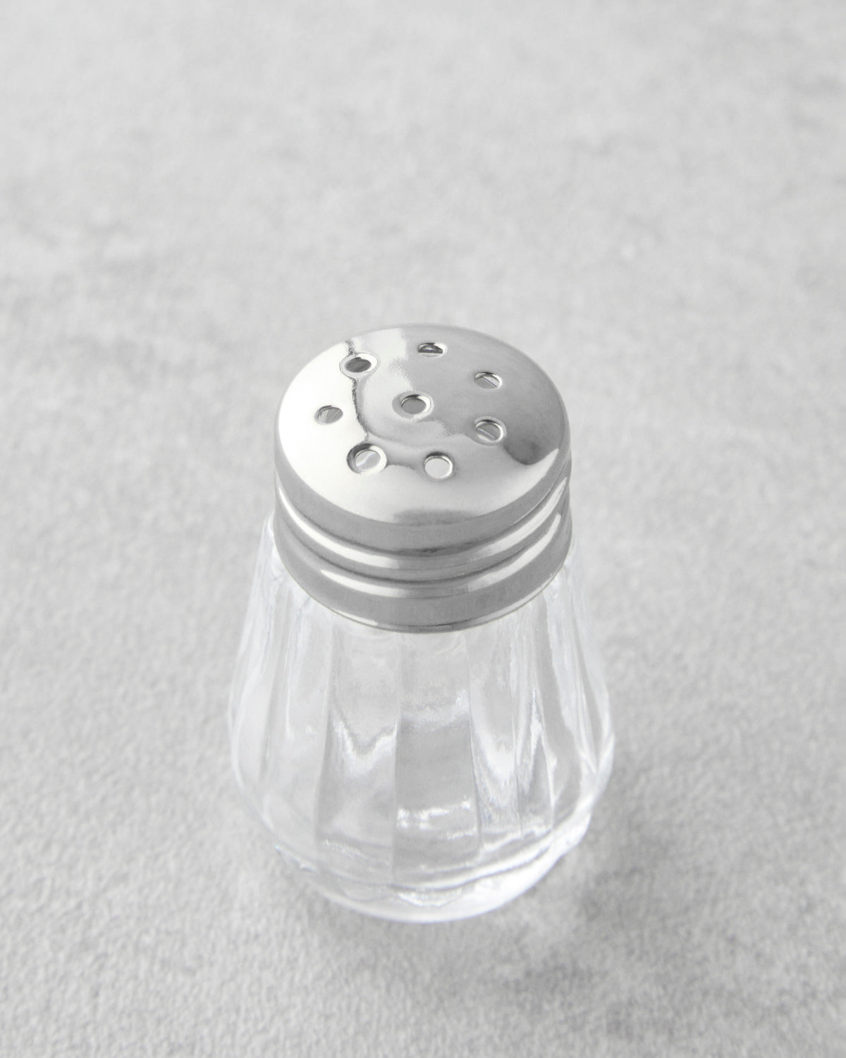 Lilla Glass 2 pcs Salt and Pepper Shaker 4x4 cm Silver (view 3)