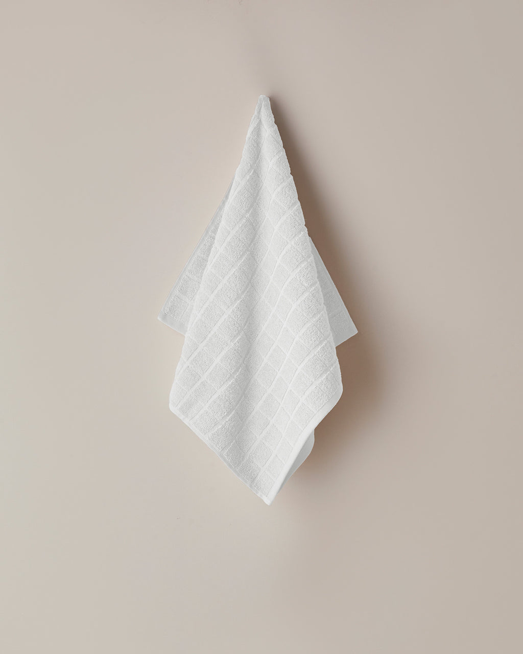 Chequer Cotton Face Towel 50x80 cm - White