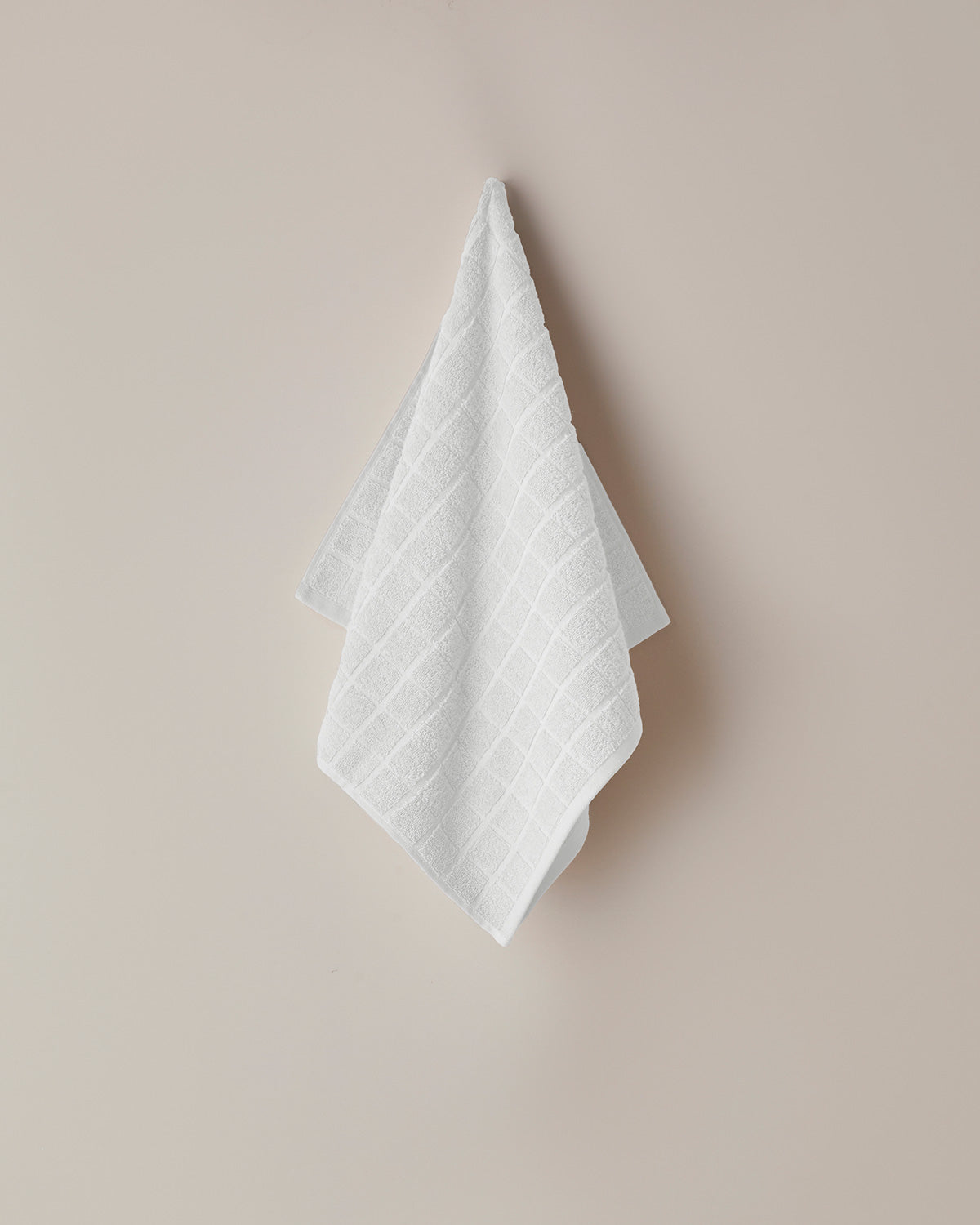 Chequer Cotton Face Towel 50x80 cm - White