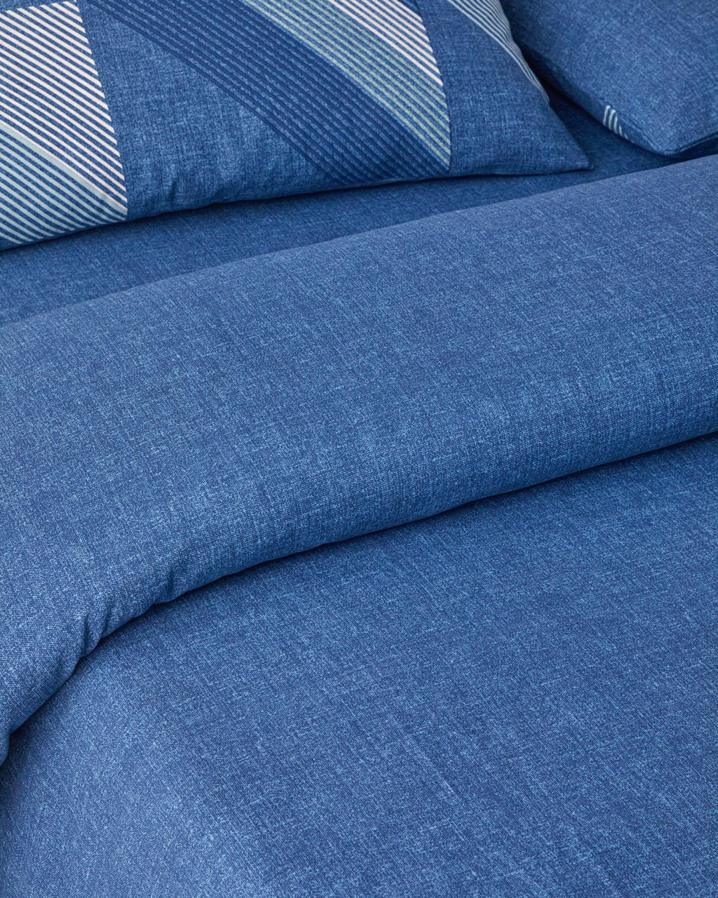 Easy Iron Single Size Duvet Cover Set 160x220 cm Navy Blue (view 8)