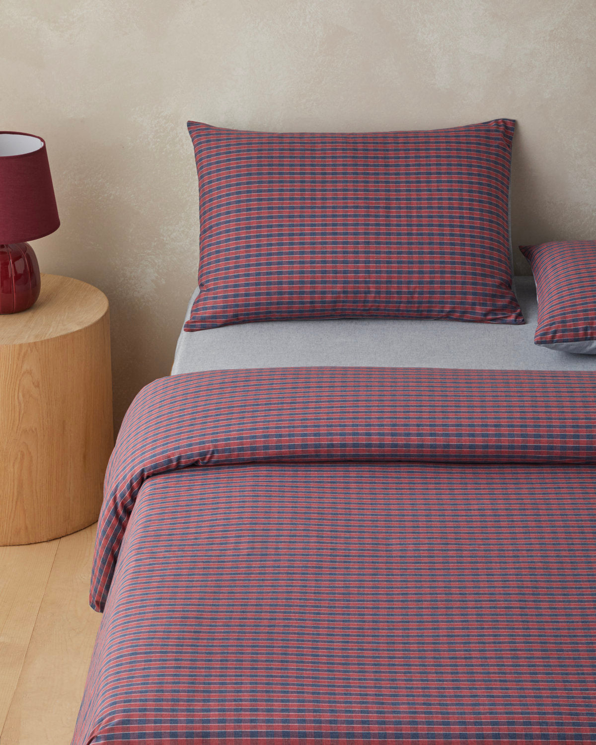 Yarn Dyed Duvet Cover Set Navy Blue - Red (view 10)