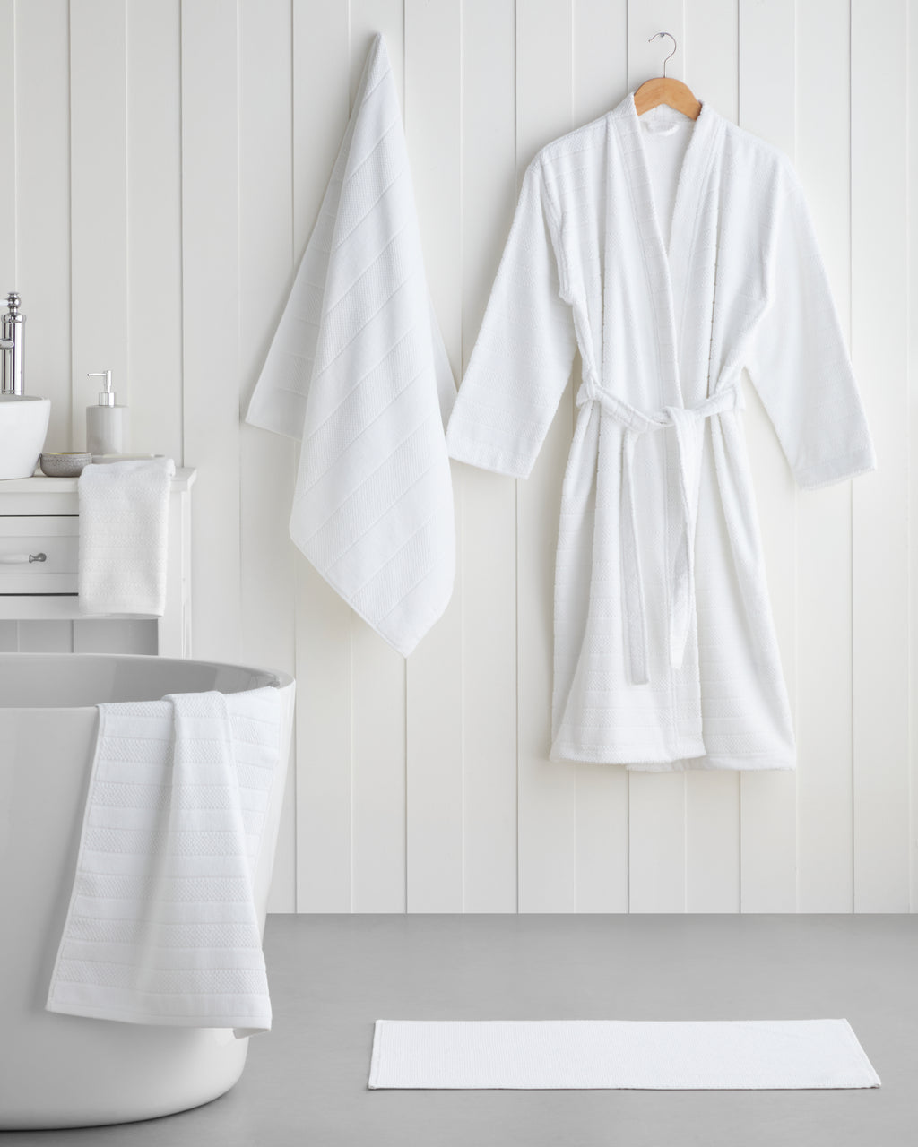Cotton Bath Towel 80x150 cm White (view 4)