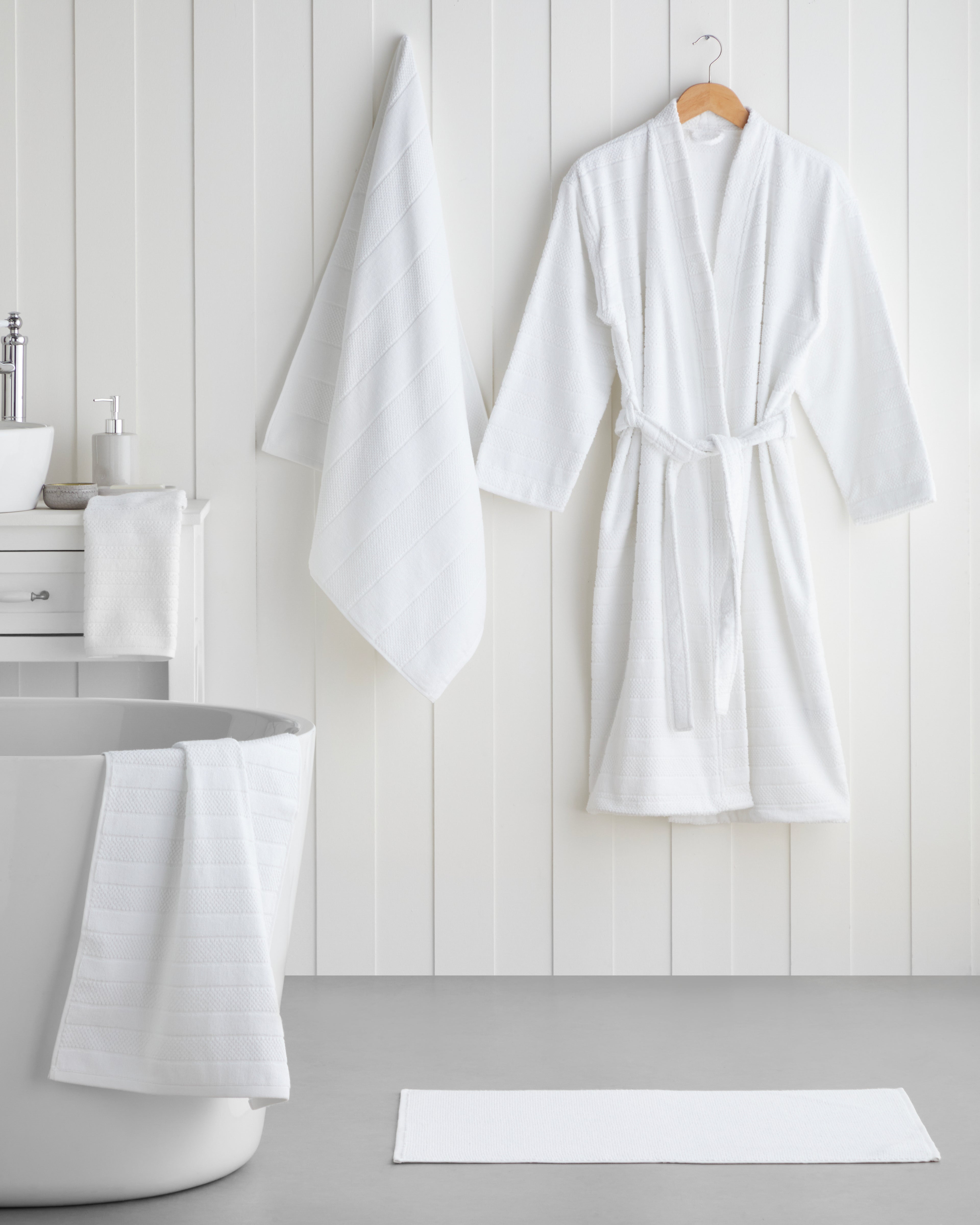 Cotton Foot Towel 50x70 cm - White & Navy Blue (view 5)