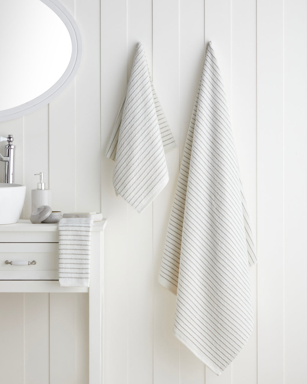 Soft Stripe Cotton Face Towel 50x80 cm Ivory (view 3)