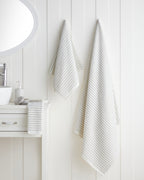 Soft Stripe Cotton Face Towel 50x80 cm Ivory (view 3)