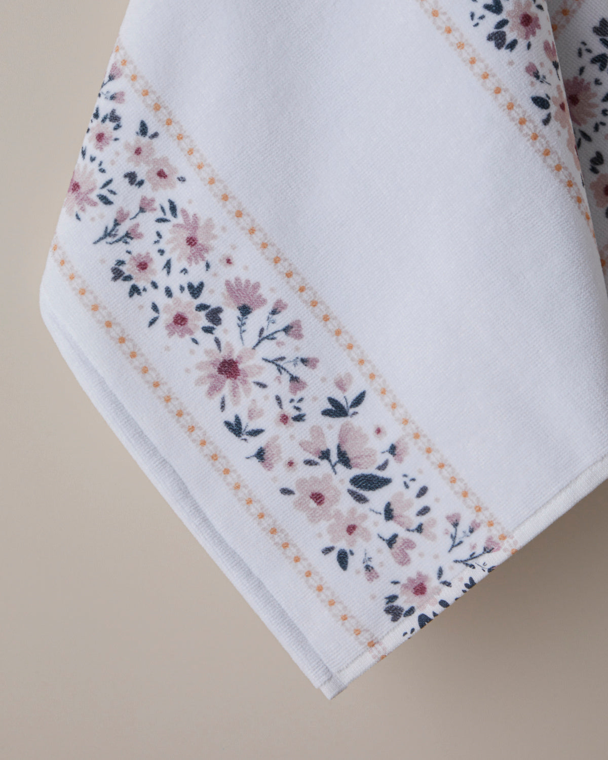 Daisy Pink Cotton Face Towel 50x80 cm White (view 2)
