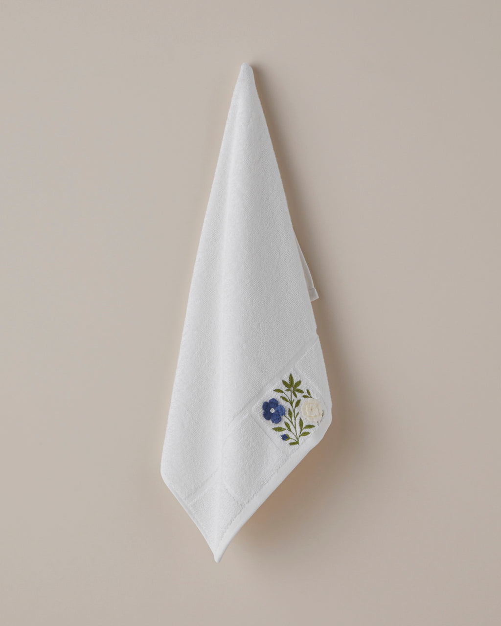 Cotton Embossing Embroidered Face Towel 50x80 cm White