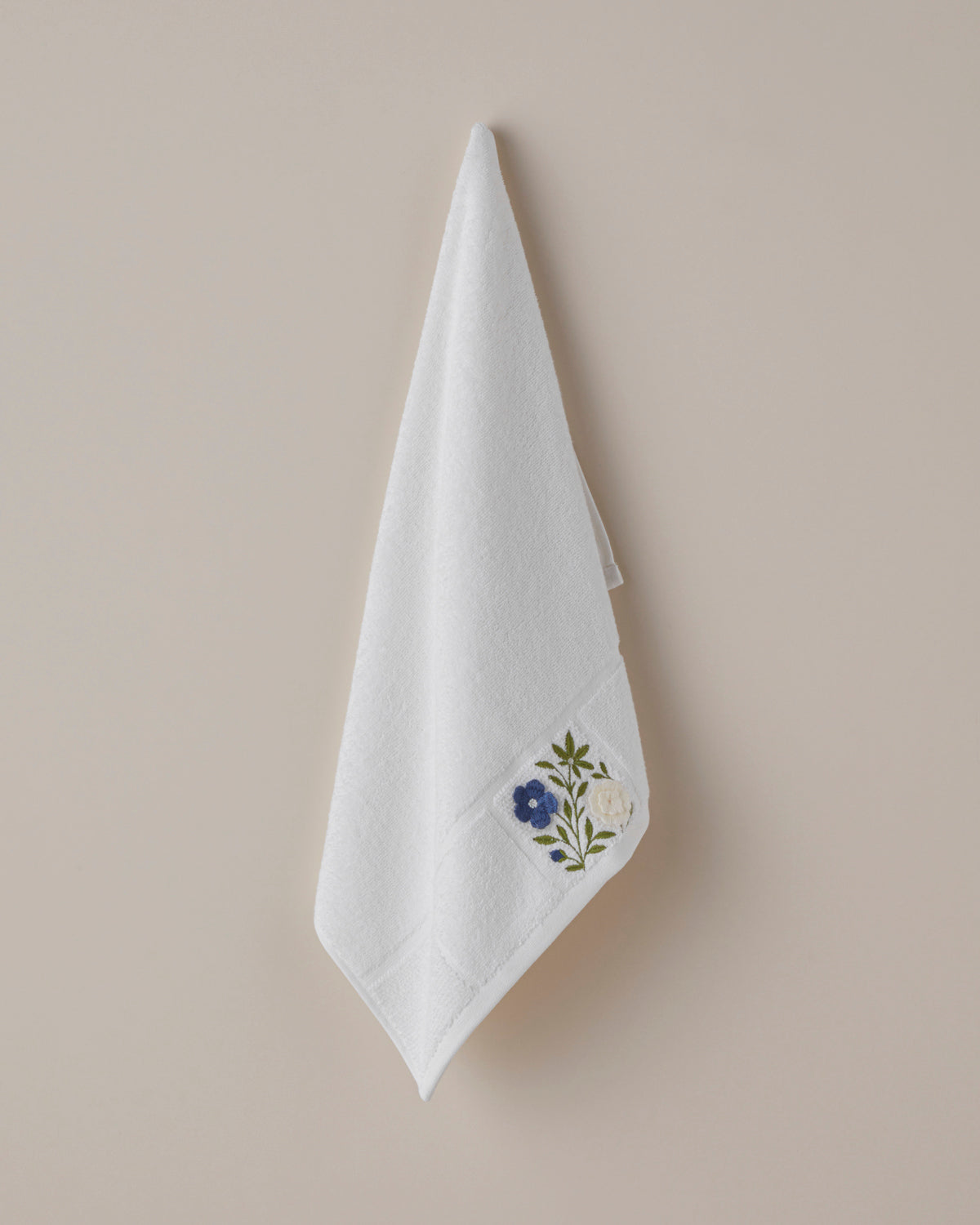 Cotton Embossing Embroidered Face Towel 50x80 cm White