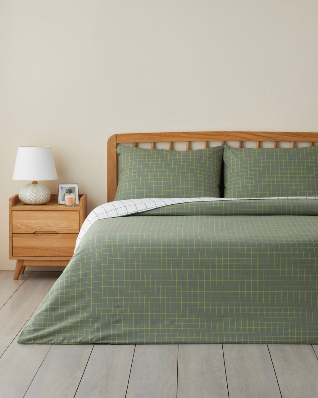 Easy Iron Duvet Cover Set - Navy Blue - Terracotta & Green (view 13)