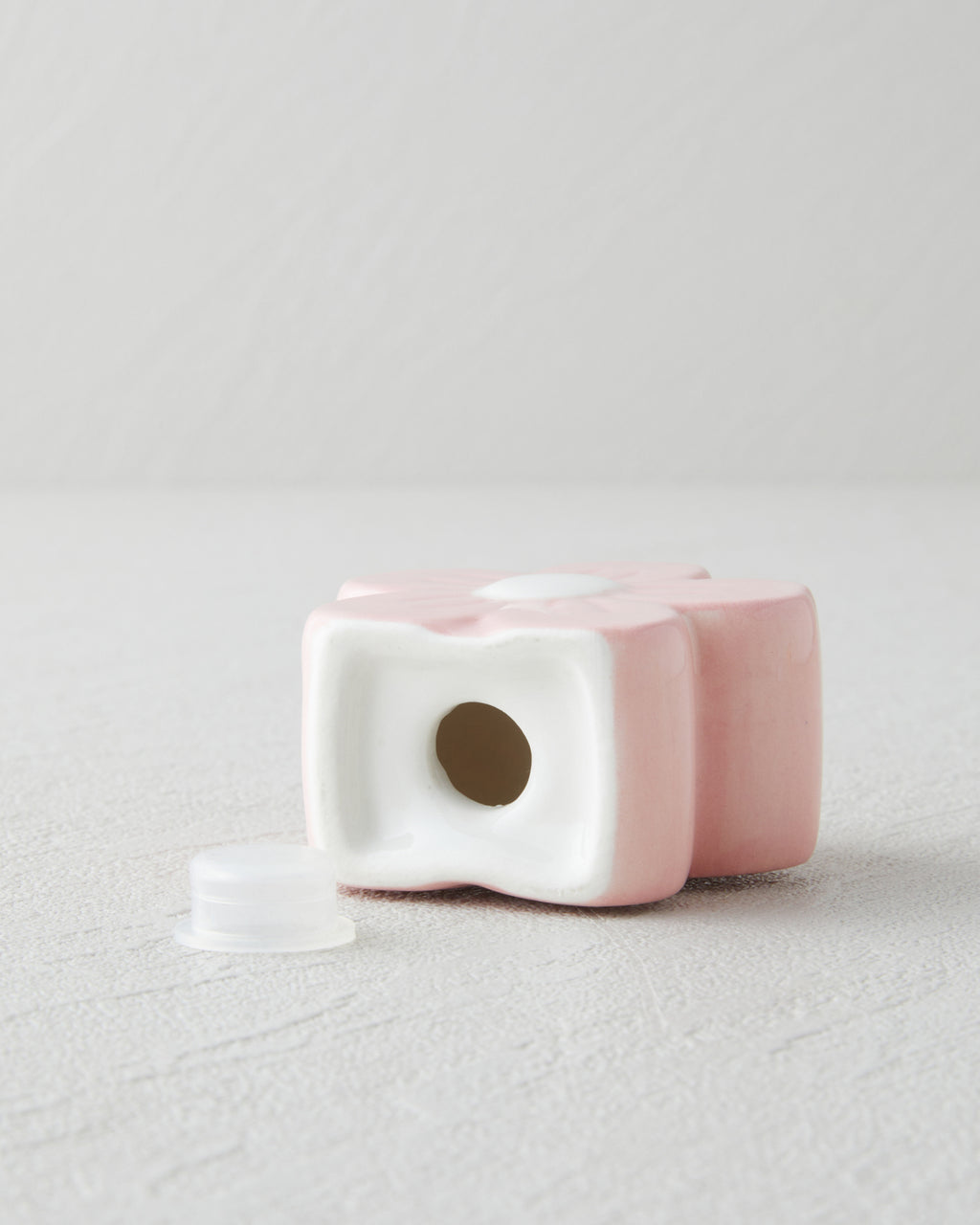 Flower Stoneware 2 pcs Salt and Pepper Shaker 6x3.5x5.5 cm Pink - Blue (view 5)