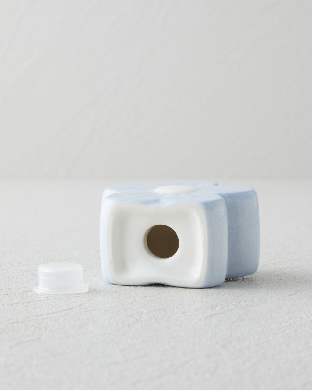 Flower Stoneware 2 pcs Salt and Pepper Shaker 6x3.5x5.5 cm Pink - Blue (view 6)