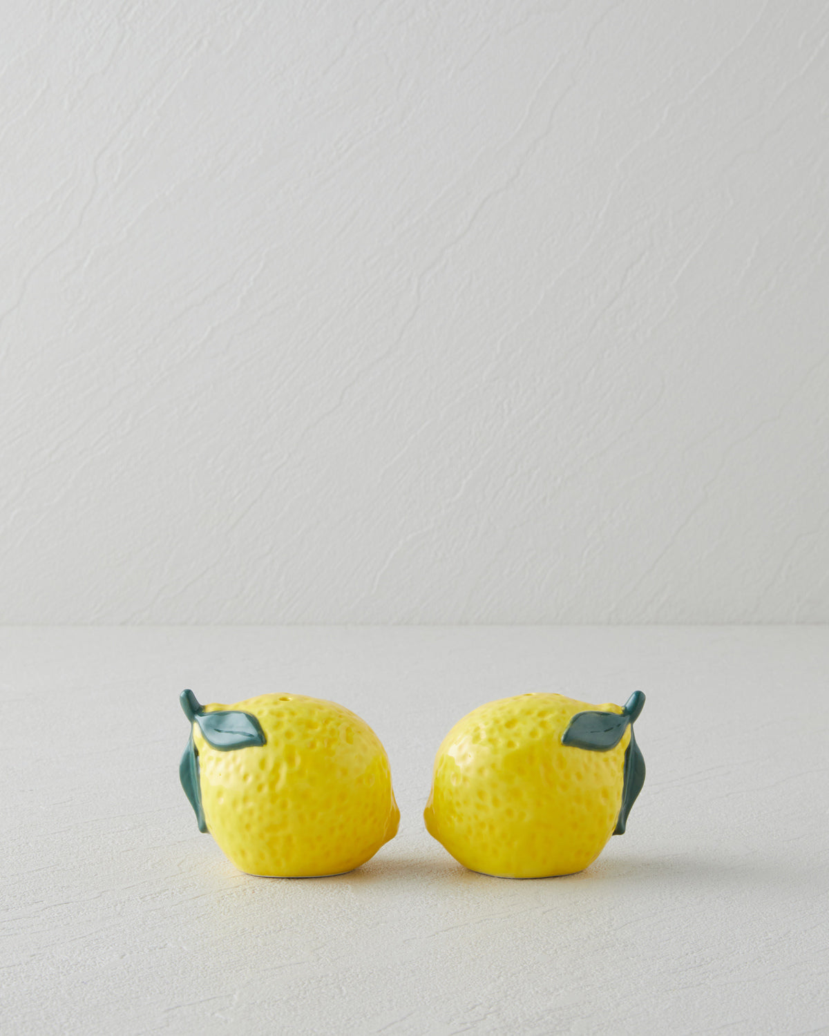 Lemon Stoneware 2 pcs Salt and Pepper Shaker 6.5x5x5.5 cm Yellow