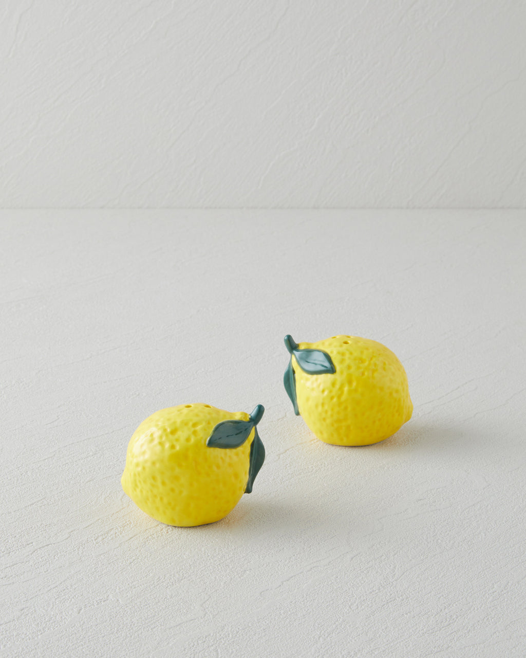 Lemon Stoneware 2 pcs Salt and Pepper Shaker 6.5x5x5.5 cm Yellow (view 2)