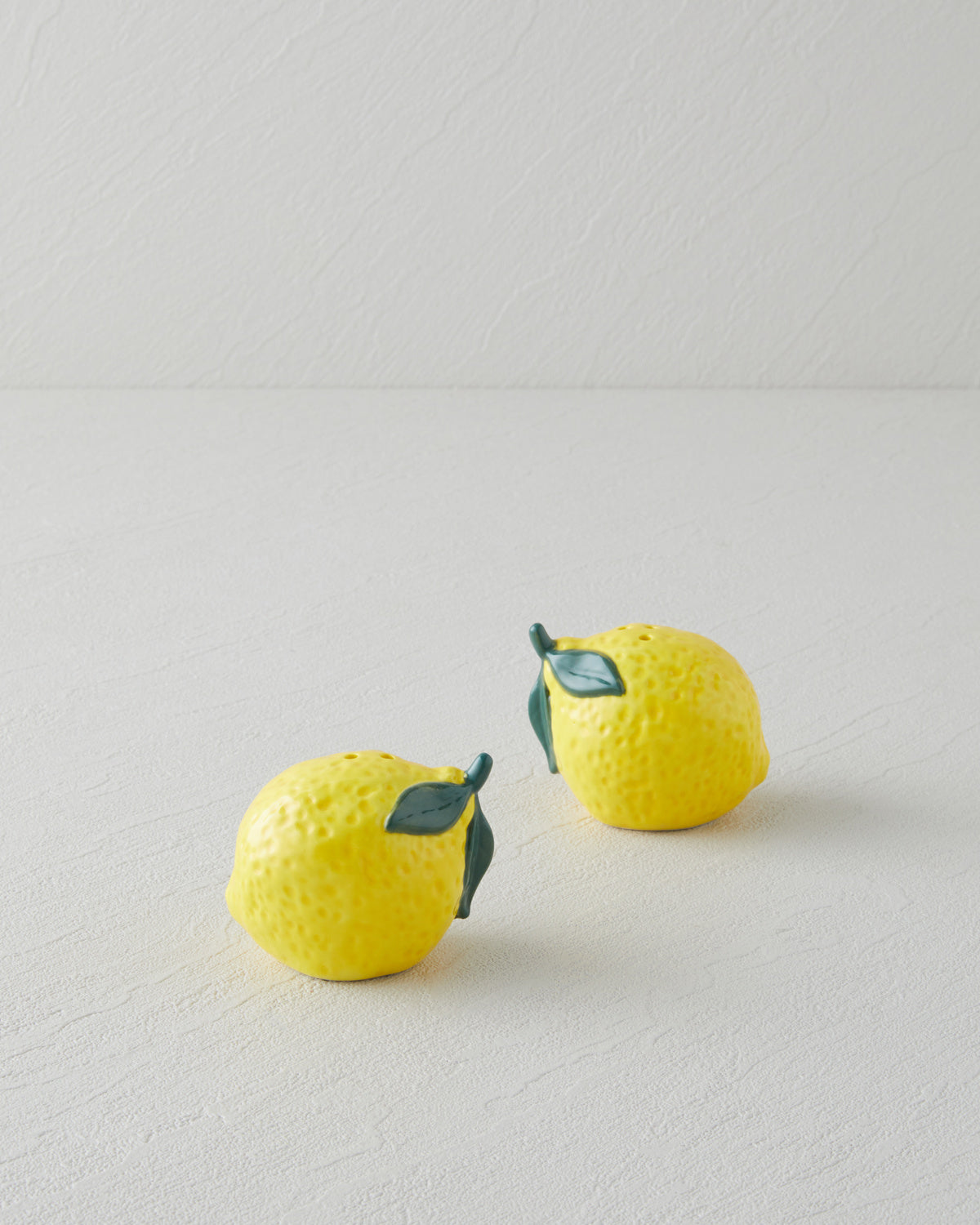 Lemon Stoneware 2 pcs Salt and Pepper Shaker 6.5x5x5.5 cm Yellow (view 2)