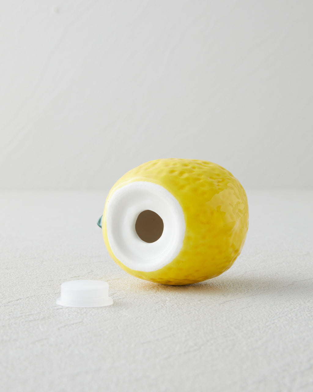 Lemon Stoneware 2 pcs Salt and Pepper Shaker 6.5x5x5.5 cm Yellow (view 5)