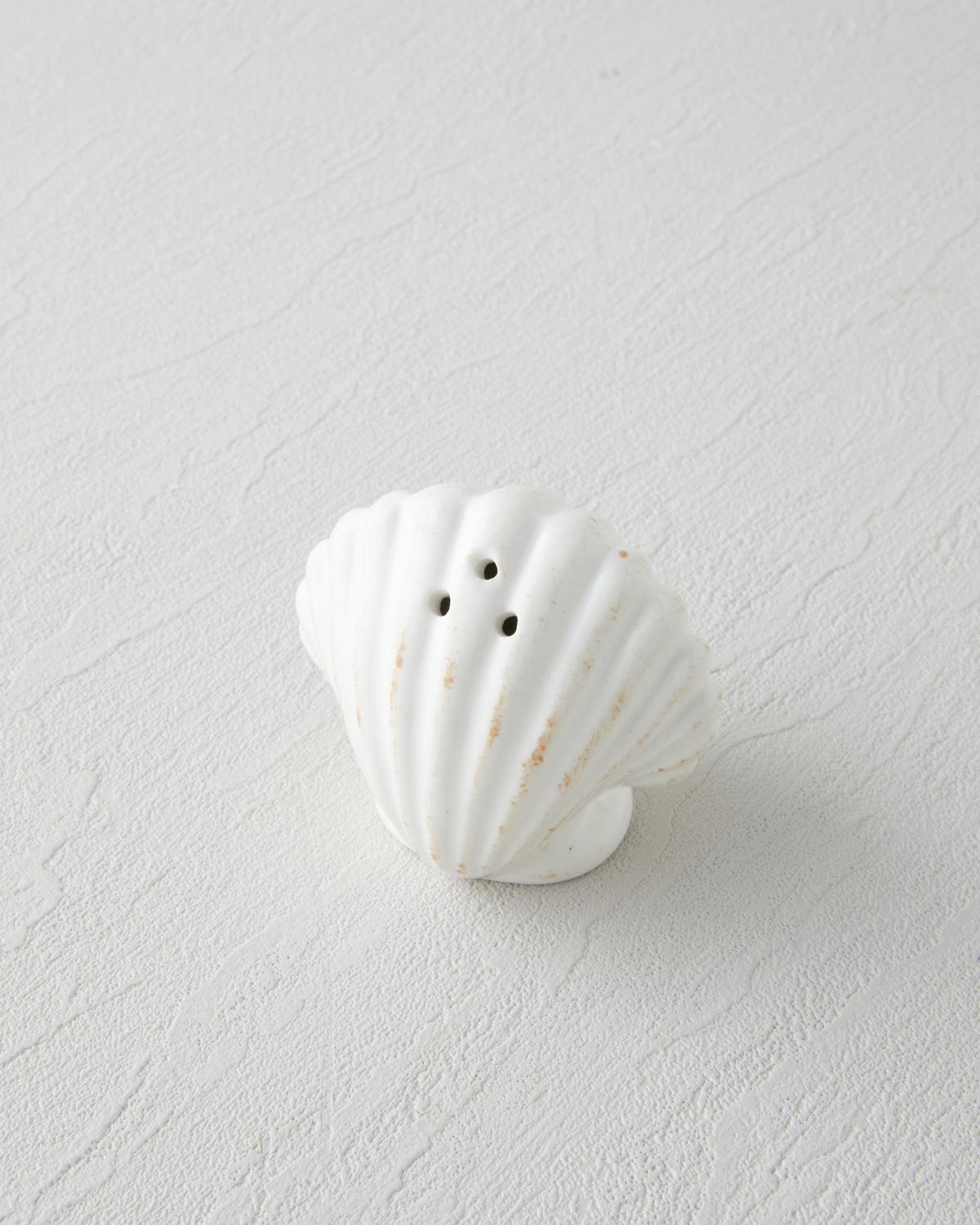 Seashell Stoneware 2 pcs Salt and Pepper Shaker 8x5x7 cm White (view 3)