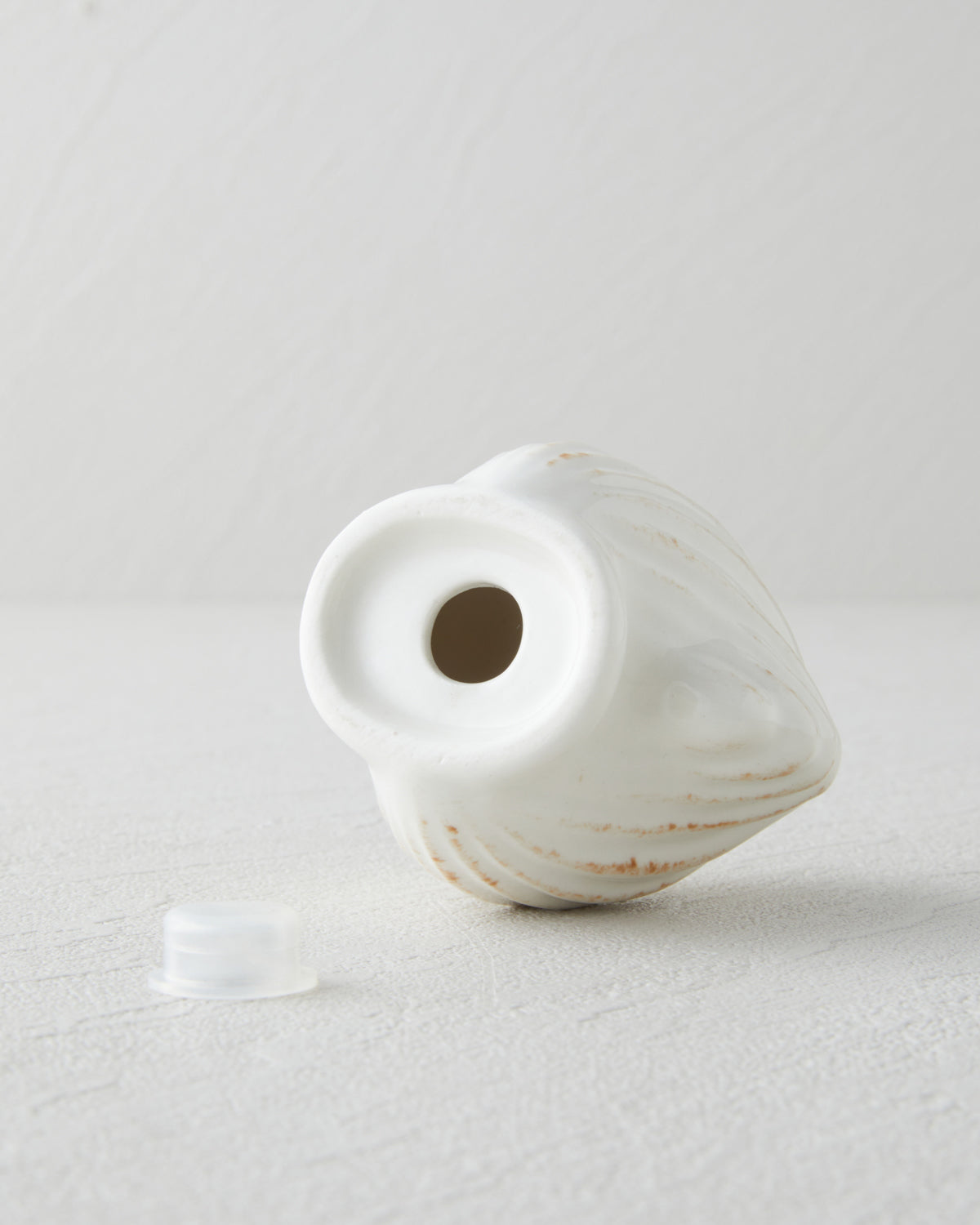 Seashell Stoneware 2 pcs Salt and Pepper Shaker 8x5x7 cm White (view 5)