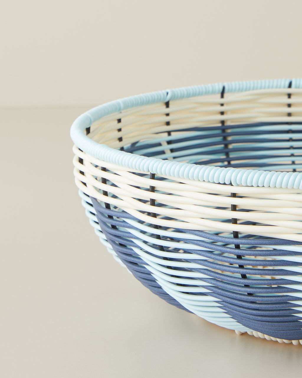 Coastlinear Plastic Serving Ware 30 cm Blue - Cream (view 4)